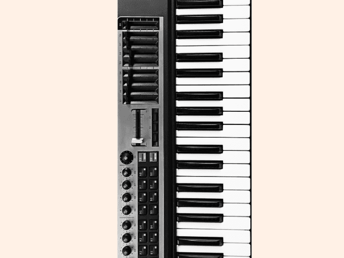 https://storage.tally.so/04134743-e96b-4871-82ea-025d7e9bb33e/vignette-synthetiseur.png
