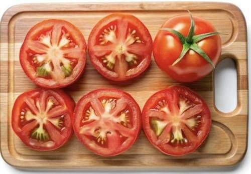 https://storage.tally.so/130b4b8b-8edb-4b85-8620-6e511a71d48d/Tomatoes.jpg