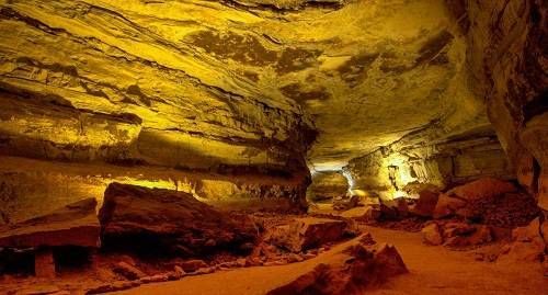 https://storage.tally.so/152b4ad0-8775-4b34-bc59-724566fcfe1c/MammothCave.jpg