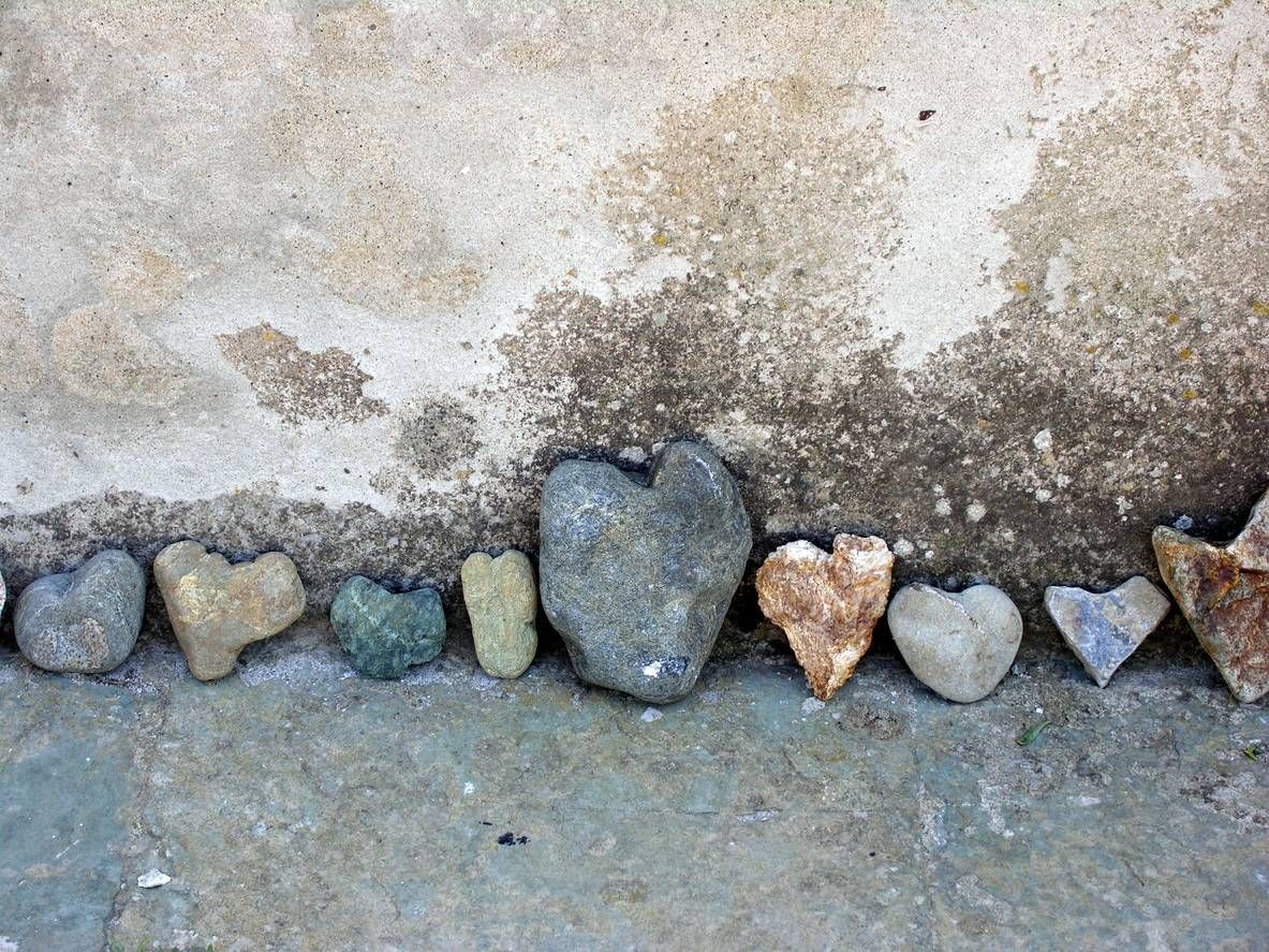 https://storage.tally.so/2ae893a2-7faa-4e4d-b245-3b4ed8dc84f4/Heart-Rocks-purch-frm-iStock-90857125.jpeg
