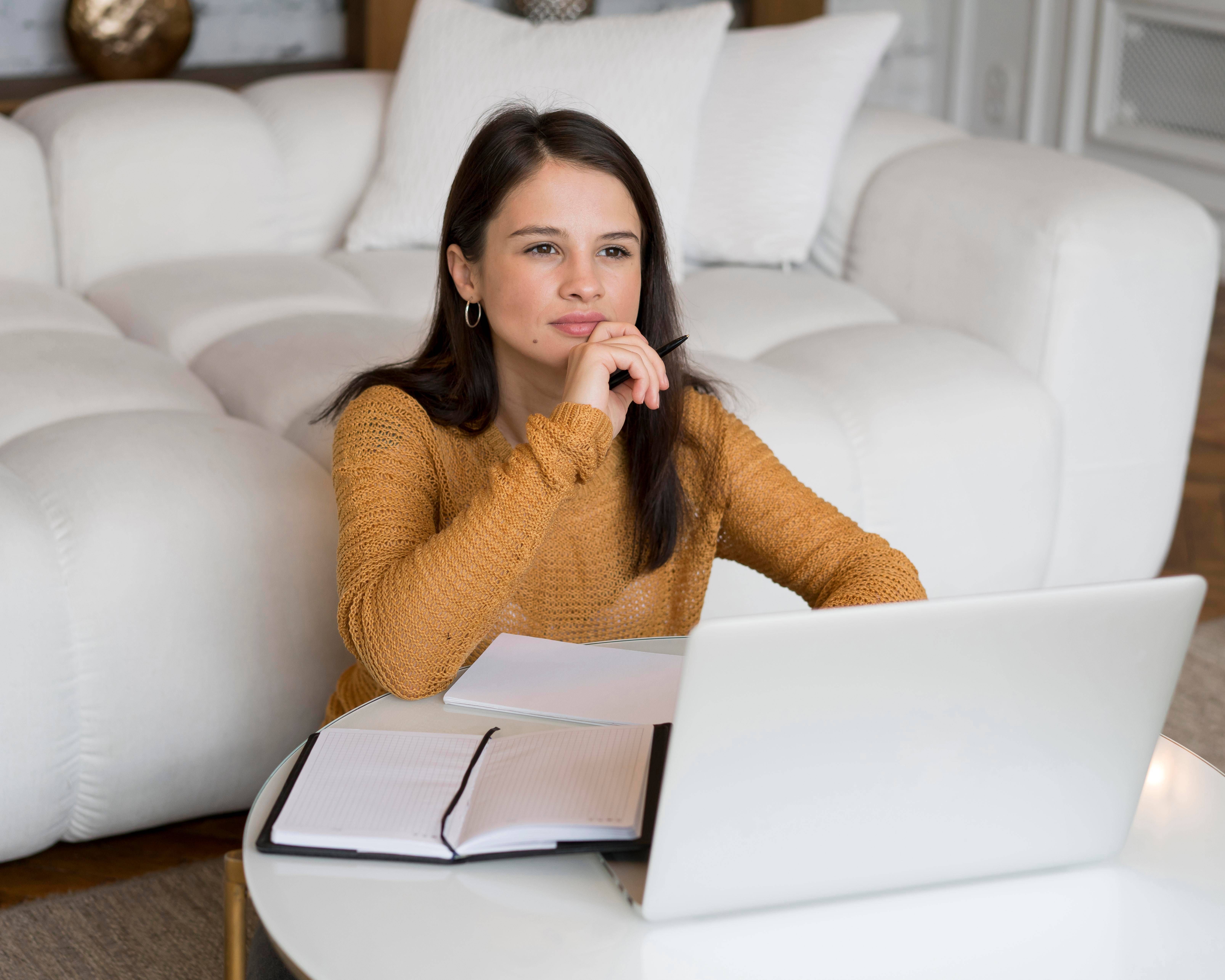 https://storage.tally.so/2d0386b6-cac6-468c-ad55-156a3815a1b4/woman-working-her-laptop.jpg