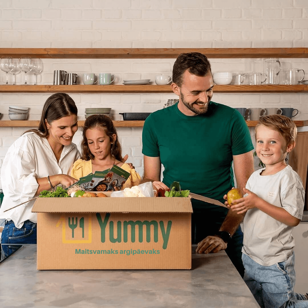 https://storage.tally.so/31fa39f8-b8b7-44d7-ac6f-17855e29cf32/family.png