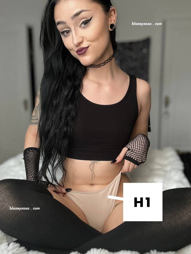 https://storage.tally.so/3db2504c-cee5-4ffd-96c6-d5ea3ed3c7f3/Blazey-s-Closet.008.jpeg