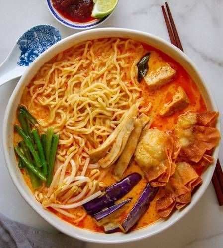 https://storage.tally.so/5eb8f3a3-4447-4303-a8be-17f477c583f0/CurryLaksa.jpg