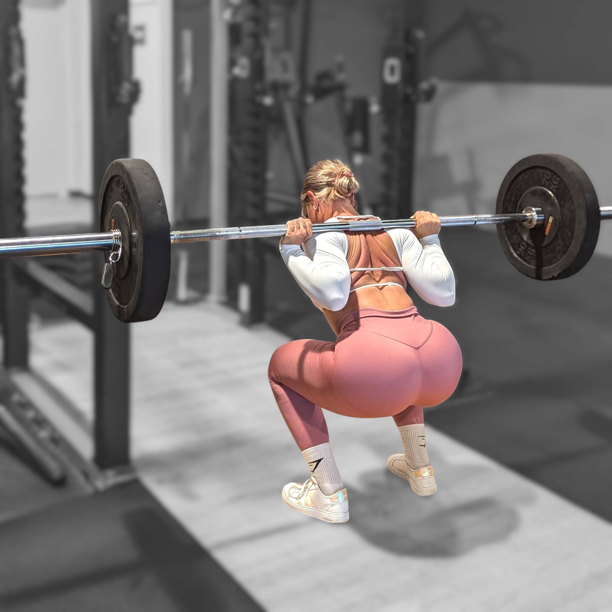 https://storage.tally.so/62fcf6a4-6b33-423f-a1a3-525a3be817c8/2-1-Squat.jpg