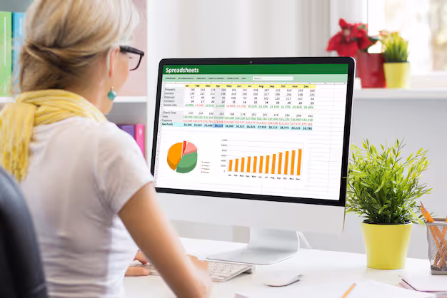 https://storage.tally.so/63724964-30eb-419b-bd20-6abe3754fb0b/mulher-trabalhando-com-dados-e-graficos-em-documento-de-planilha-no-computador-desktop_746318-1044.avif