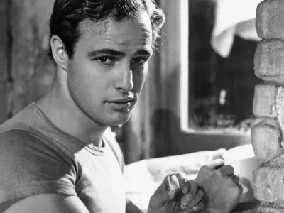 https://storage.tally.so/7a1adb69-a6e7-487c-b215-4f2f5d1f860f/Marlon-Brando-A-Streetcar-Named-Desire.webp