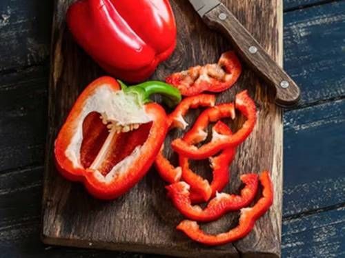 https://storage.tally.so/7ee1c95f-809f-496c-acf2-ee7dd8a9c08e/RedBellPeppers.jpg