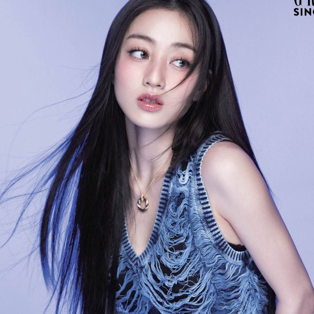 https://storage.tally.so/7f26e90b-f2b8-4d06-9b4d-9b7ec5df4f42/jihyo.jpg