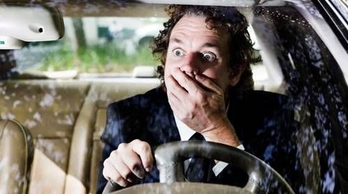 https://storage.tally.so/b97696c1-2408-4bf2-946a-6fceab4e1591/Slowing-down-to-look-at-accident.jpg
