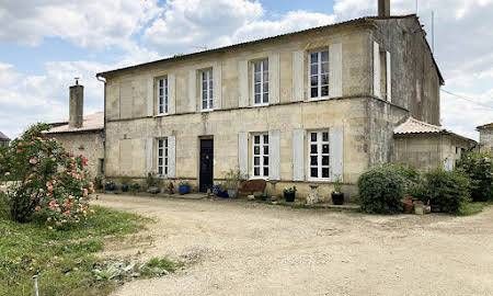 https://storage.tally.so/d154fce9-9ace-402c-a2ce-d55fd716de95/photo-maison-.jpeg