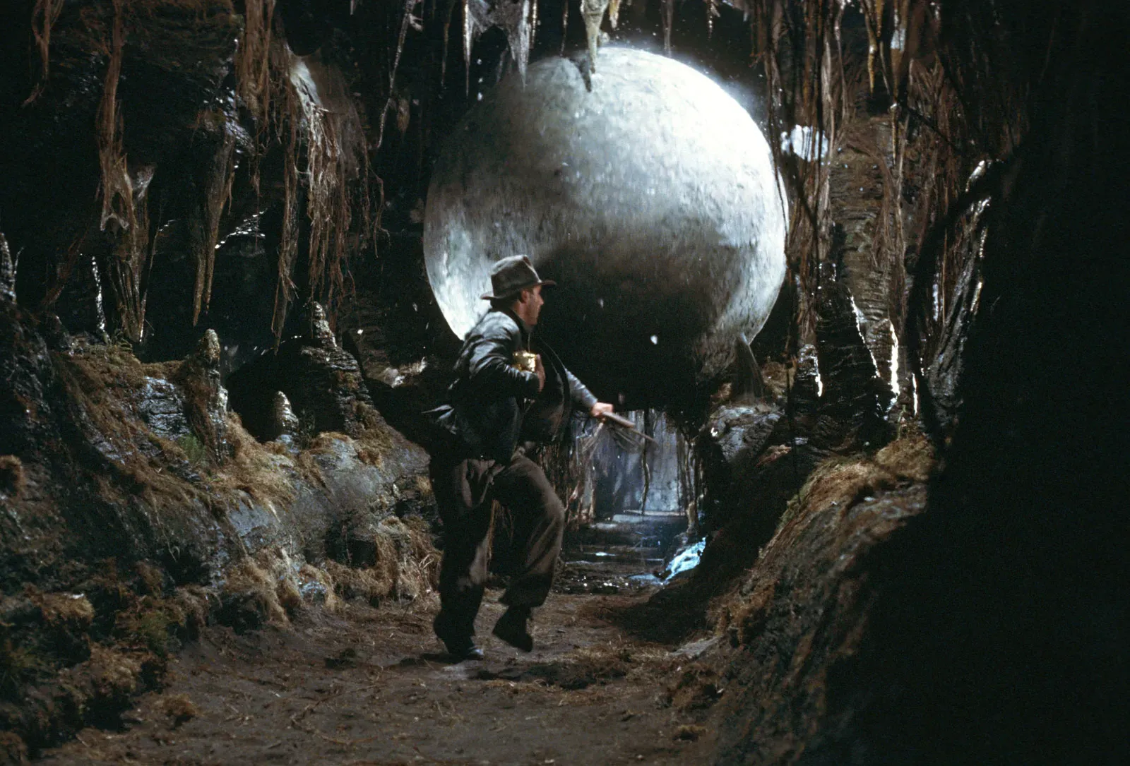 https://storage.tally.so/d22c3840-d51d-4226-a07f-3dc96a0e3f8a/Harrison-Ford-Raiders-of-the-Lost-Ark.webp