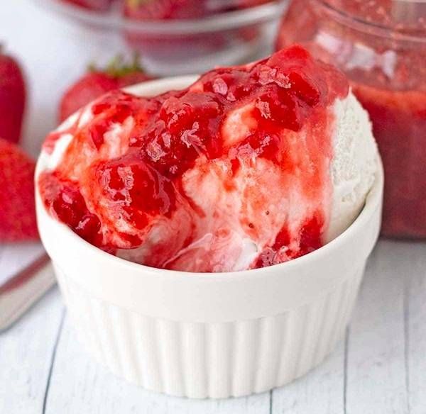 https://storage.tally.so/de40ec44-c37c-430a-8169-a9d29388b94a/StrawberrySauce.jpg