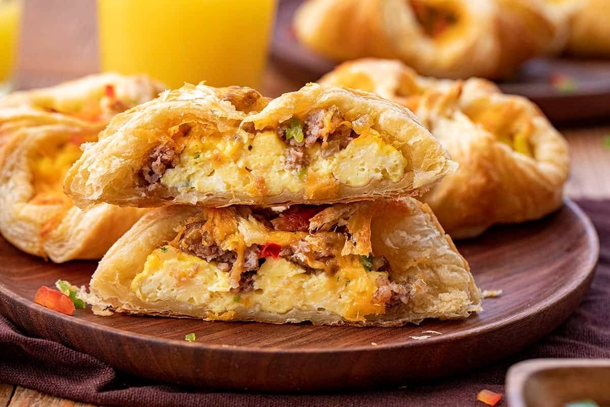https://storage.tally.so/e2a71193-15aa-4612-8f2a-e96b2f1362c8/Breakfast-poptart-sausage-egg-and-cheese-puff-pastry.jpg