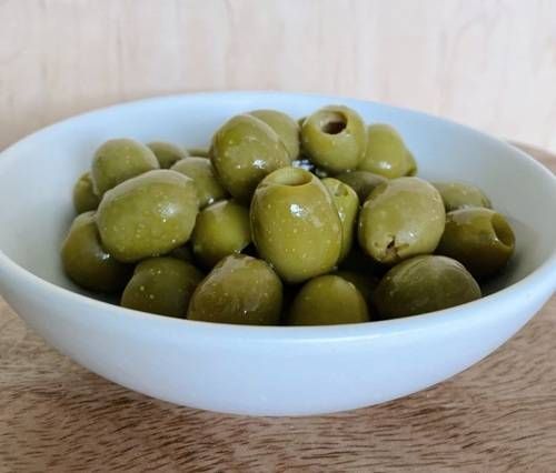 https://storage.tally.so/eb911c7f-b59d-4de3-81b6-3abcf5a2761e/GreenOlives.jpg