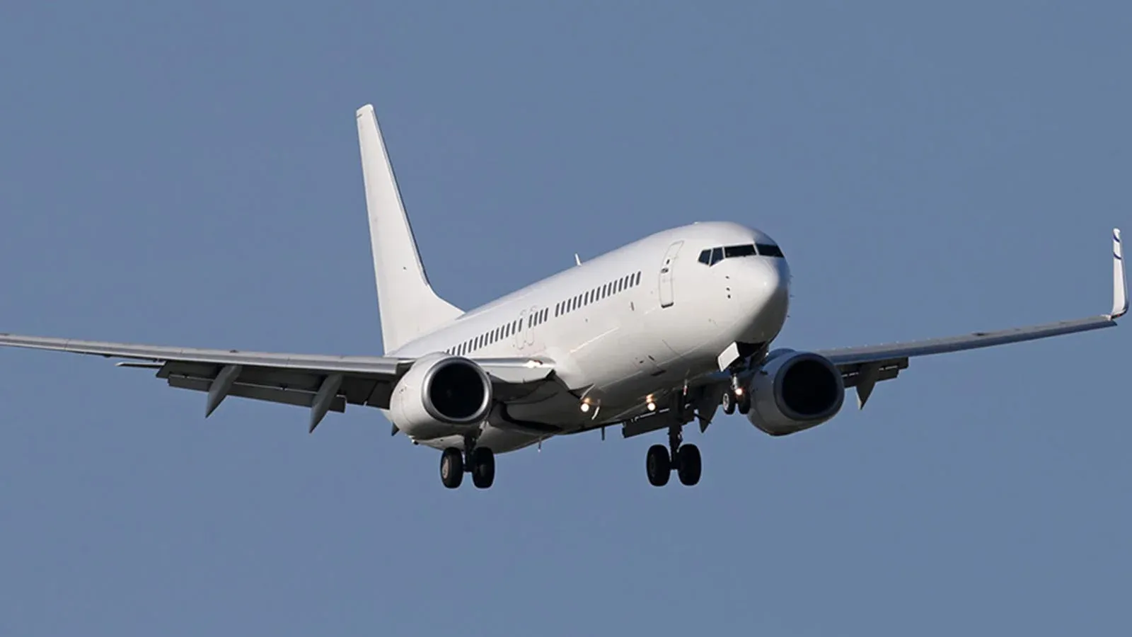 https://storage.tally.so/ee141cea-7a7a-4d99-9889-1ebc16829d29/boeing-b737-400-800-900-1.webp