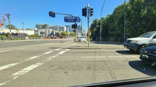 https://storage.tally.so/ff153de2-e8a4-4320-a3b8-9ce3917f9720/Stopping-too-far-back-from-stoplight.jpg