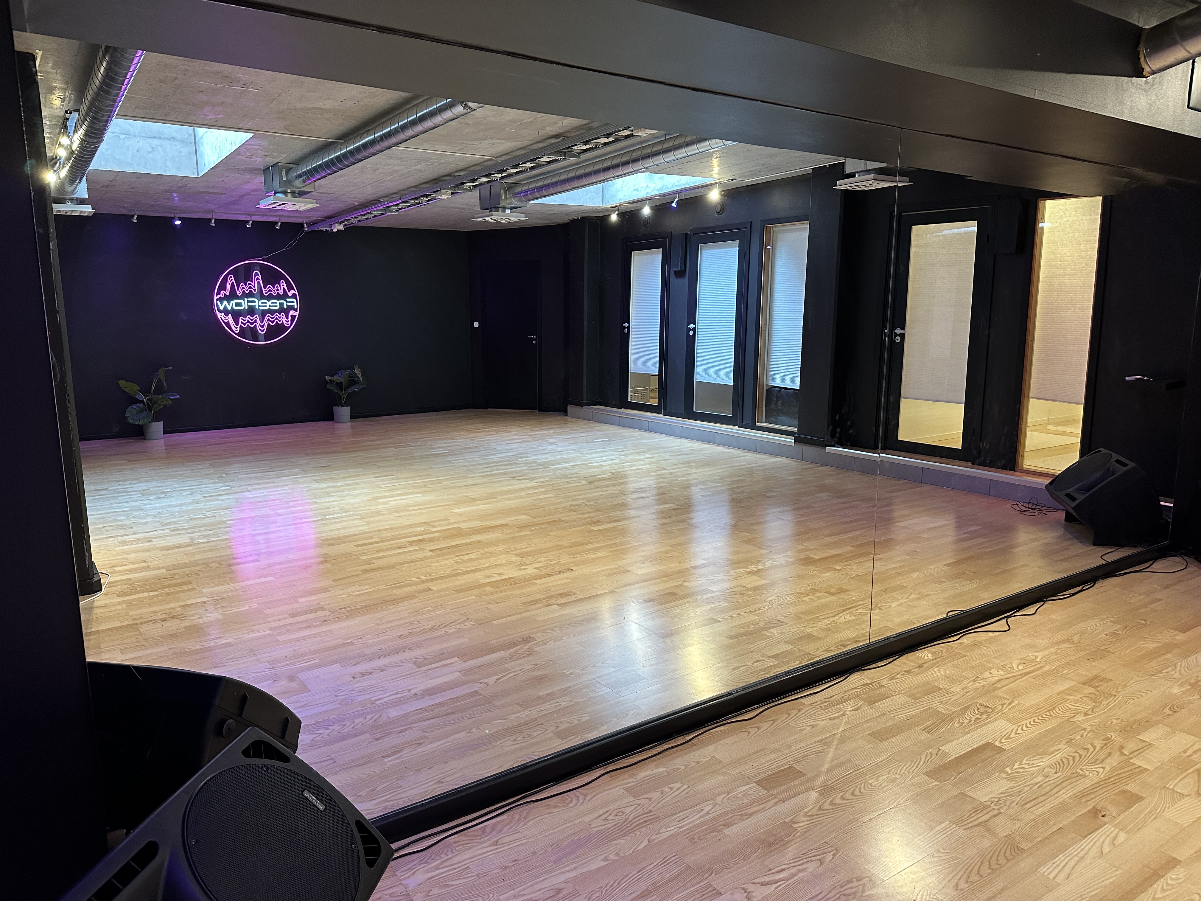 Dans & Yoga Studio på Rörstrandsgatan i Stockholm!