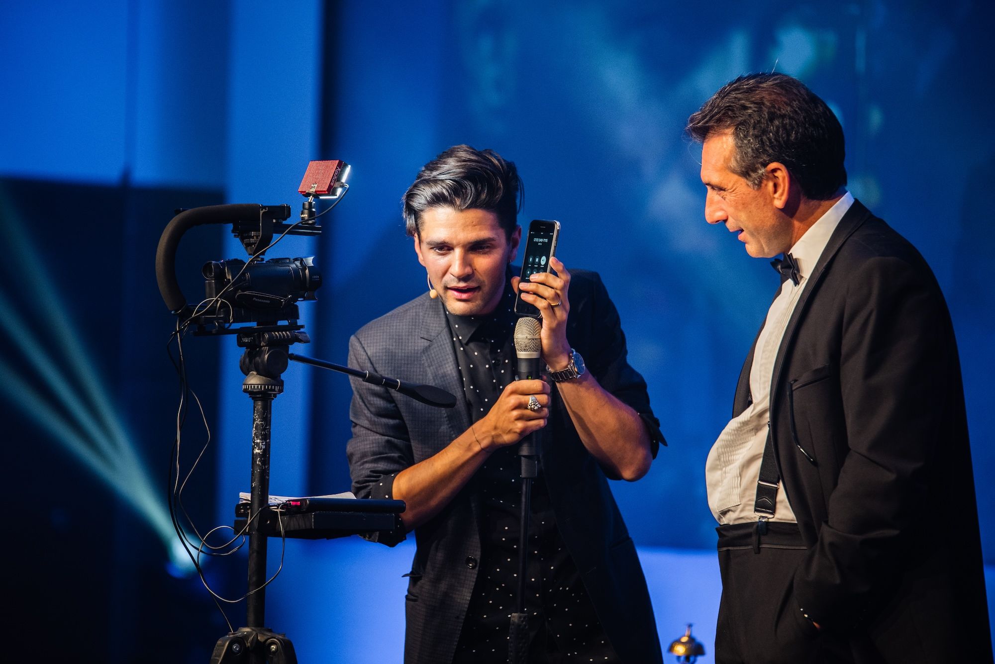 Performing photo of magician Maddox Dixon