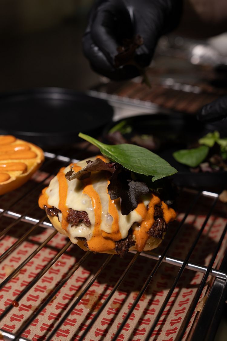 Ambiente cultura urbana en burger Santiago